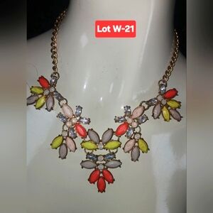 Elegant Vintage Multicolor Floral Necklace
